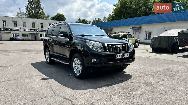 Toyota Land Cruiser Prado 2011