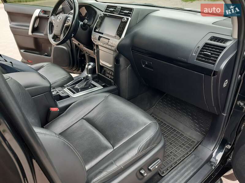 Внедорожник / Кроссовер Toyota Land Cruiser Prado 2017 в Полтаве