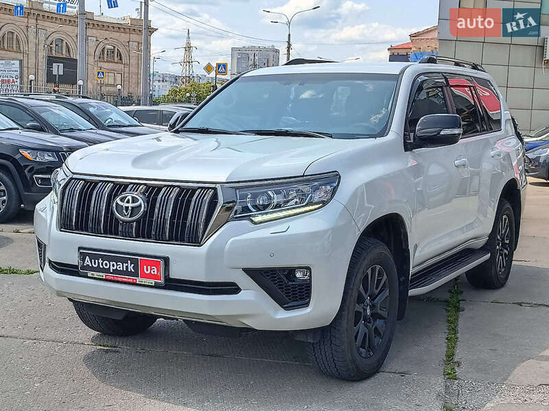 Toyota Land Cruiser Prado 2021