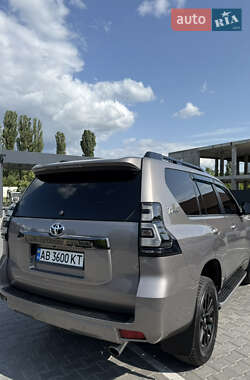 Внедорожник / Кроссовер Toyota Land Cruiser Prado 2021 в 