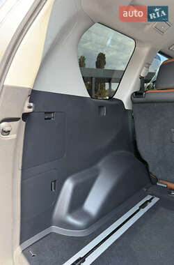 Внедорожник / Кроссовер Toyota Land Cruiser Prado 2021 в 