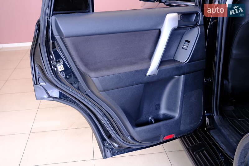 Внедорожник / Кроссовер Toyota Land Cruiser Prado 2017 в Одессе фото 45 Внедорожник / Кроссовер Toyota Land Cruiser Prado 2017 в Одессе