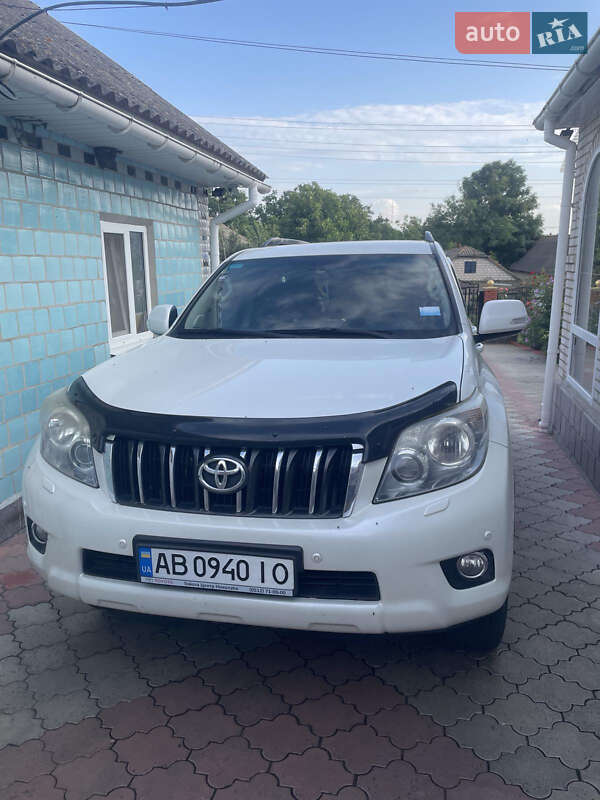 Внедорожник / Кроссовер Toyota Land Cruiser Prado 2010 в 