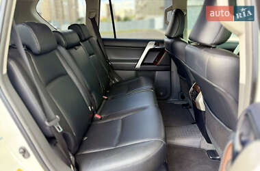 Внедорожник / Кроссовер Toyota Land Cruiser Prado 2010 в 