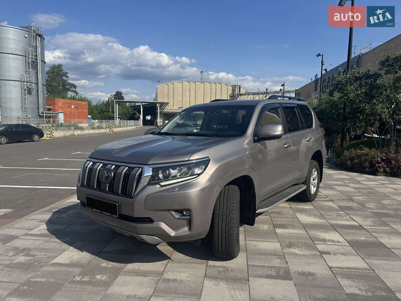 Внедорожник / Кроссовер Toyota Land Cruiser Prado 2019 в Киеве фото 2 Внедорожник / Кроссовер Toyota Land Cruiser Prado 2019 в Киеве