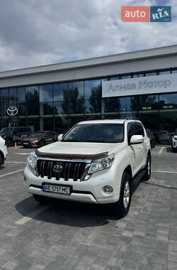 Позашляховик / Кросовер Toyota Land Cruiser Prado 2016 в 