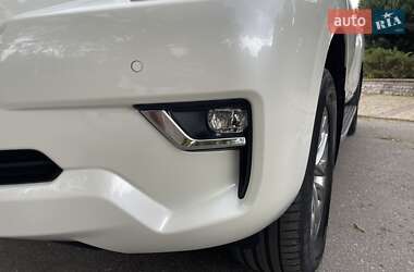 Внедорожник / Кроссовер Toyota Land Cruiser Prado 2020 в 