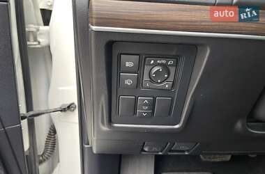 Внедорожник / Кроссовер Toyota Land Cruiser Prado 2020 в 