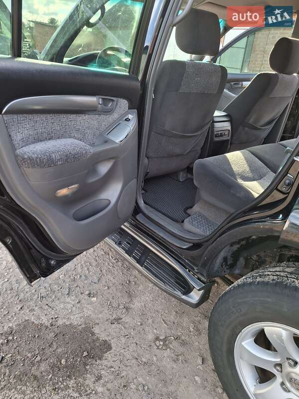 Внедорожник / Кроссовер Toyota Land Cruiser Prado 2005 в Краснокутске