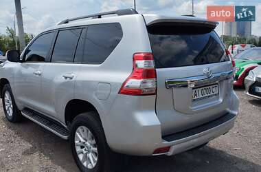 Внедорожник / Кроссовер Toyota Land Cruiser Prado 2017 в 