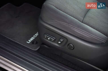 Внедорожник / Кроссовер Toyota Land Cruiser Prado 2022 в 