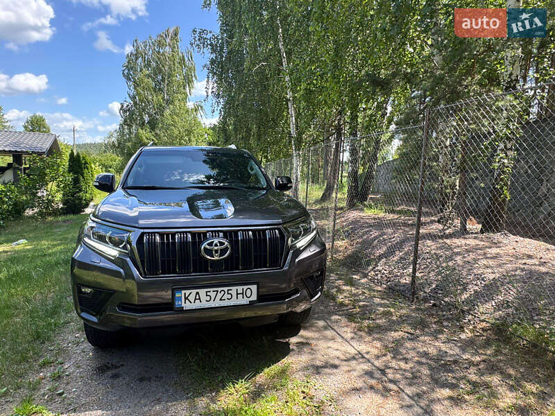 Позашляховик / Кросовер Toyota Land Cruiser Prado 2022 в Києві