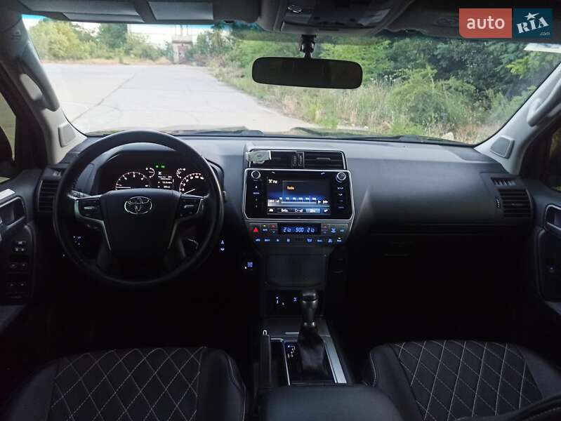 Позашляховик / Кросовер Toyota Land Cruiser Prado 2020 в Южноукраїнську