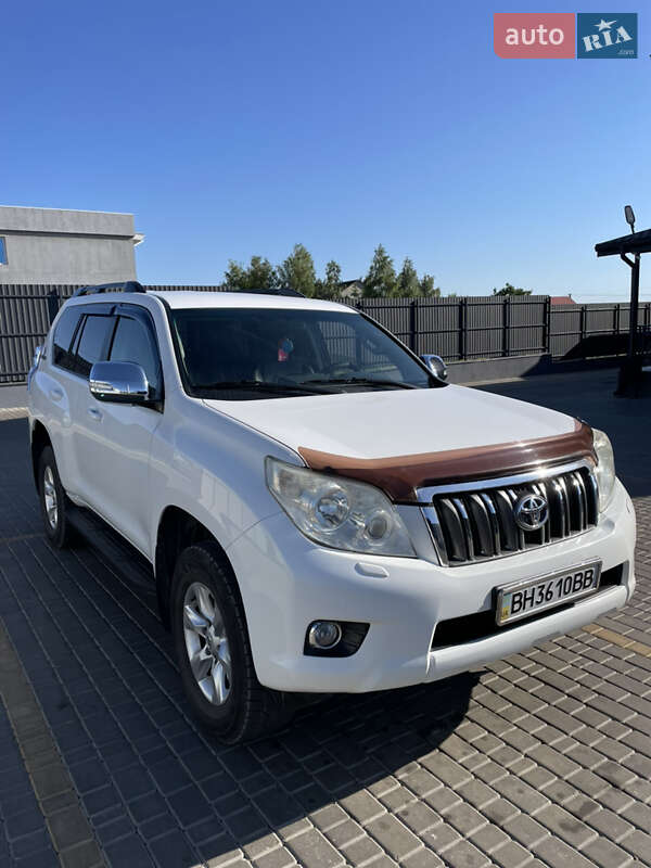 Toyota Land Cruiser Prado 2011