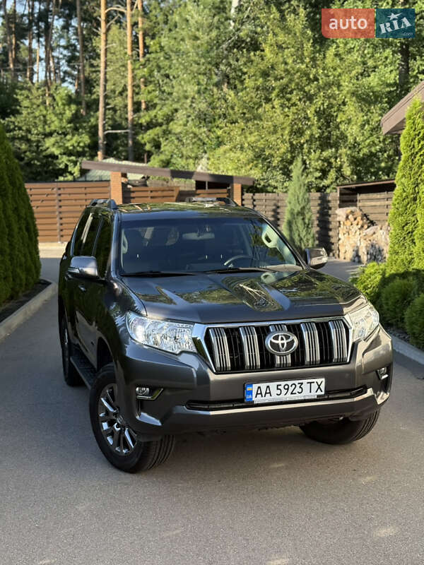 Toyota Land Cruiser Prado 2019