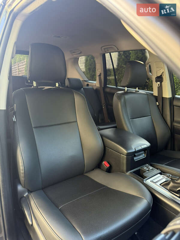 Внедорожник / Кроссовер Toyota Land Cruiser Prado 2019 в Киеве