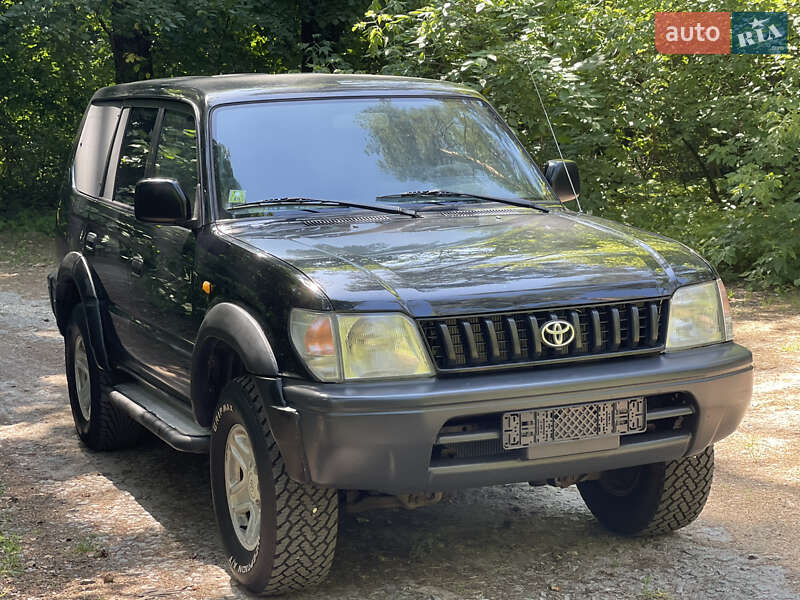 Toyota Land Cruiser Prado 2000