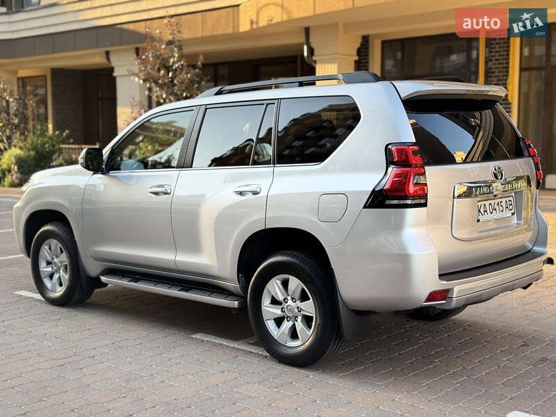 Внедорожник / Кроссовер Toyota Land Cruiser Prado 2019 в Киеве