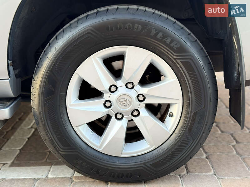 Внедорожник / Кроссовер Toyota Land Cruiser Prado 2019 в Киеве