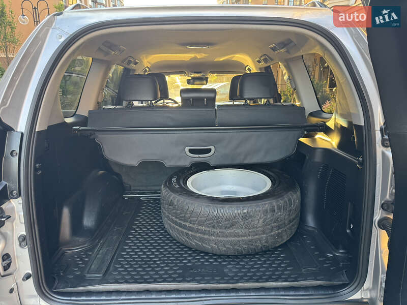 Внедорожник / Кроссовер Toyota Land Cruiser Prado 2019 в Киеве