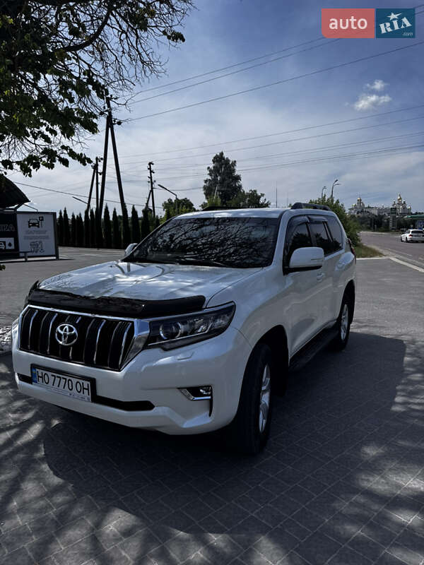 Внедорожник / Кроссовер Toyota Land Cruiser Prado 2022 в Тернополе