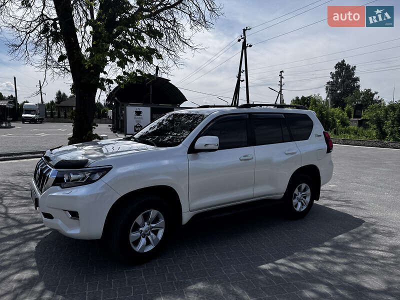 Внедорожник / Кроссовер Toyota Land Cruiser Prado 2022 в Тернополе