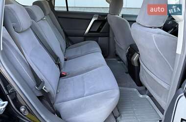 Позашляховик / Кросовер Toyota Land Cruiser Prado 2013 в 
