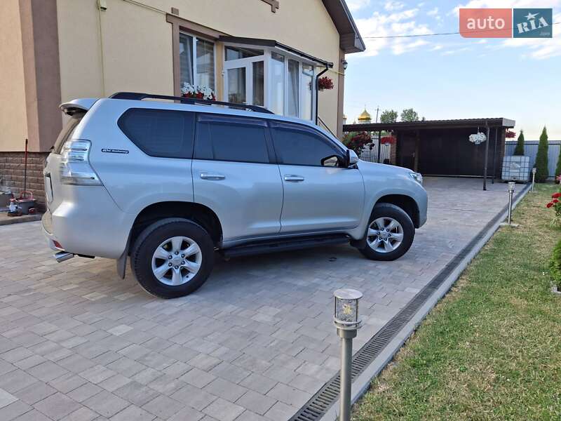 Внедорожник / Кроссовер Toyota Land Cruiser Prado 2013 в Ивано-Франковске