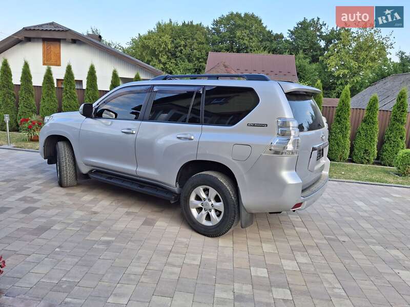Внедорожник / Кроссовер Toyota Land Cruiser Prado 2013 в Ивано-Франковске