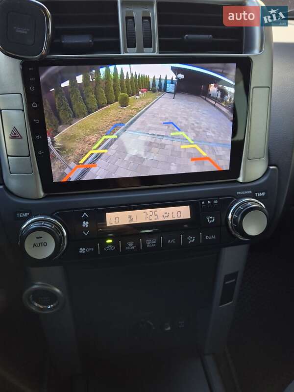 Внедорожник / Кроссовер Toyota Land Cruiser Prado 2013 в Ивано-Франковске