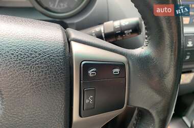 Позашляховик / Кросовер Toyota Land Cruiser Prado 2013 в 