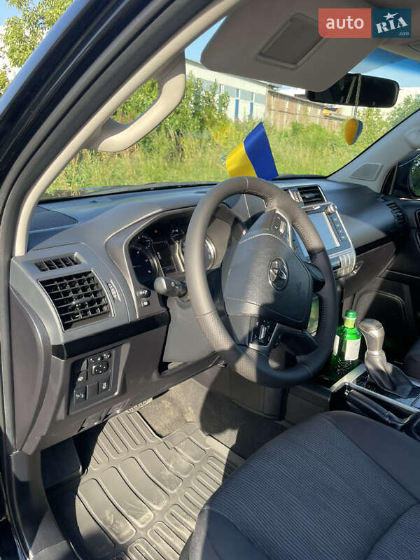 Внедорожник / Кроссовер Toyota Land Cruiser Prado 2019 в Полтаве