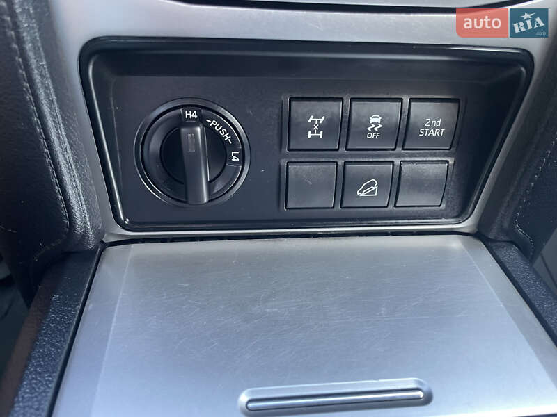 Внедорожник / Кроссовер Toyota Land Cruiser Prado 2019 в Полтаве
