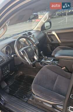 Позашляховик / Кросовер Toyota Land Cruiser Prado 2014 в 