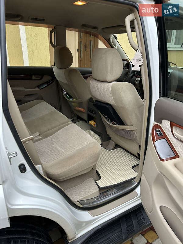Позашляховик / Кросовер Toyota Land Cruiser Prado 2004 в Іршаві