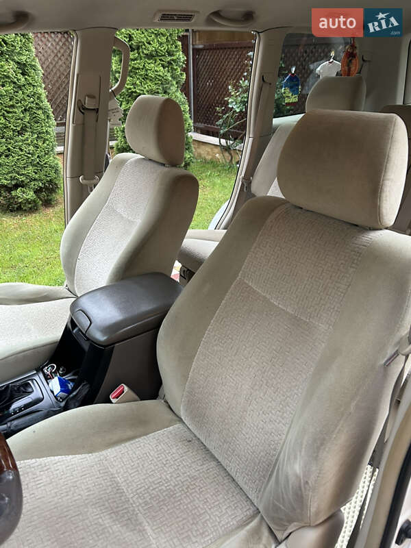 Позашляховик / Кросовер Toyota Land Cruiser Prado 2004 в Іршаві