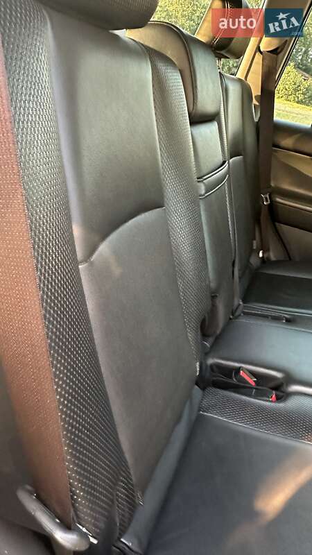 Позашляховик / Кросовер Toyota Land Cruiser Prado 2013 в Києві