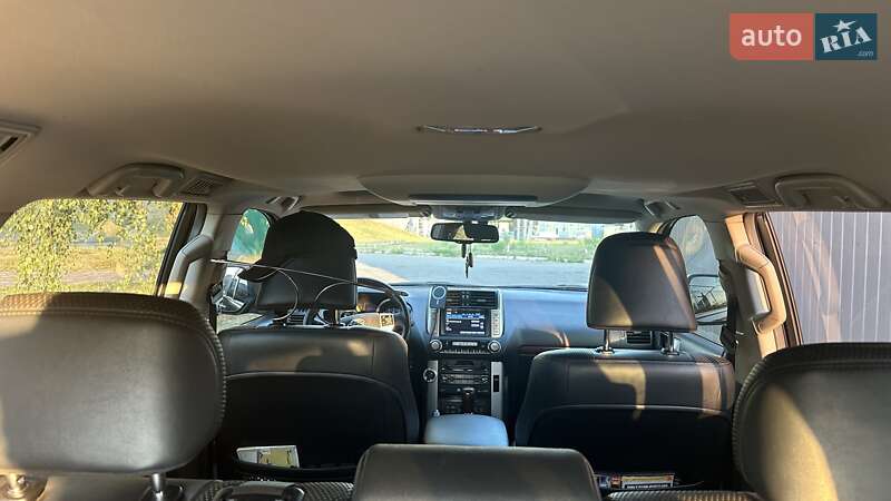 Позашляховик / Кросовер Toyota Land Cruiser Prado 2013 в Києві