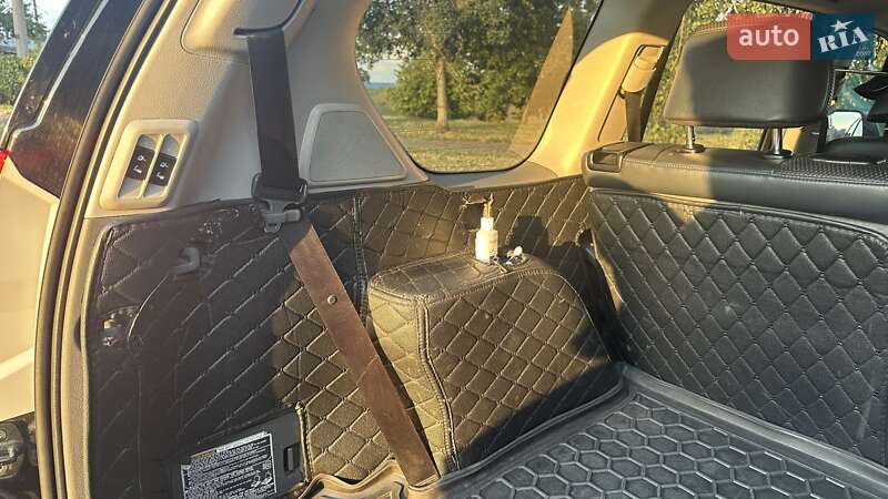 Позашляховик / Кросовер Toyota Land Cruiser Prado 2013 в Києві