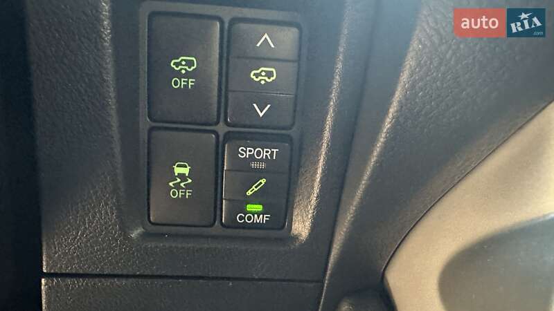 Позашляховик / Кросовер Toyota Land Cruiser Prado 2013 в Києві