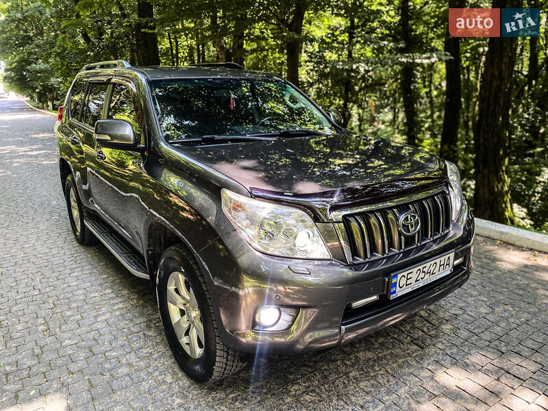 Внедорожник / Кроссовер Toyota Land Cruiser Prado 2011 в Черновцах