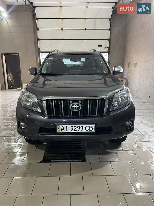 Внедорожник / Кроссовер Toyota Land Cruiser Prado 2010 в Згуровке