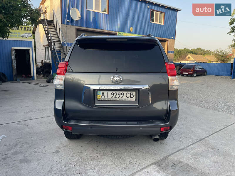 Внедорожник / Кроссовер Toyota Land Cruiser Prado 2010 в Згуровке