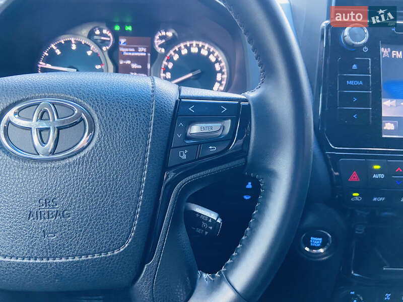 Позашляховик / Кросовер Toyota Land Cruiser Prado 2018 в Києві