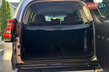 Внедорожник / Кроссовер Toyota Land Cruiser Prado 2020 в 