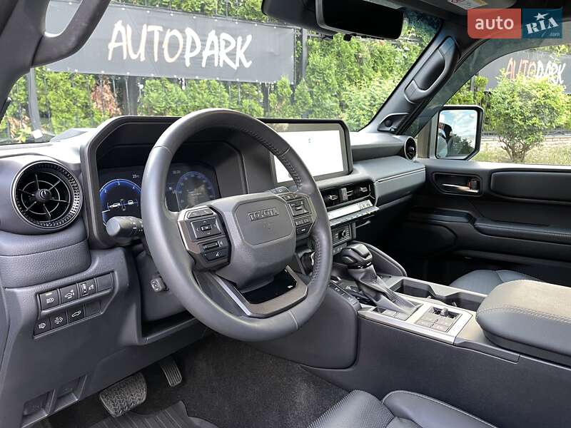 Внедорожник / Кроссовер Toyota Land Cruiser Prado 2024 в Киеве