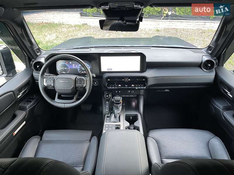 Внедорожник / Кроссовер Toyota Land Cruiser Prado 2024 в Киеве