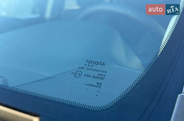 Внедорожник / Кроссовер Toyota Land Cruiser Prado 2020 в 