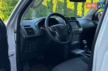 Внедорожник / Кроссовер Toyota Land Cruiser Prado 2020 в 