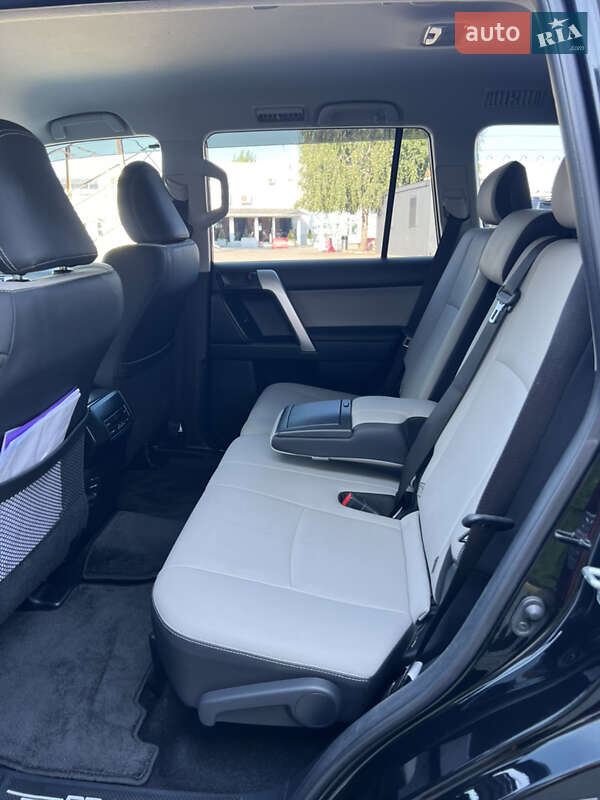 Внедорожник / Кроссовер Toyota Land Cruiser Prado 2022 в Черновцах